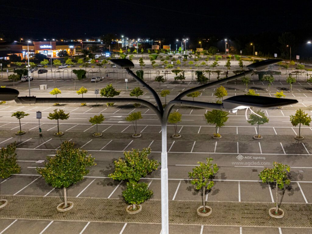 shoppin center LED parking lot lighting system